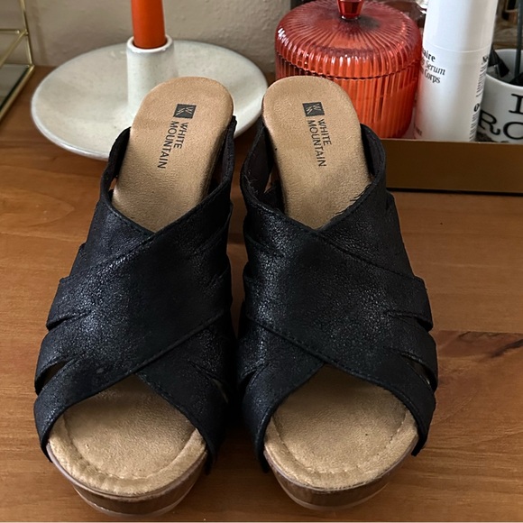 White mounts wedge sandals - Picture 4 of 5